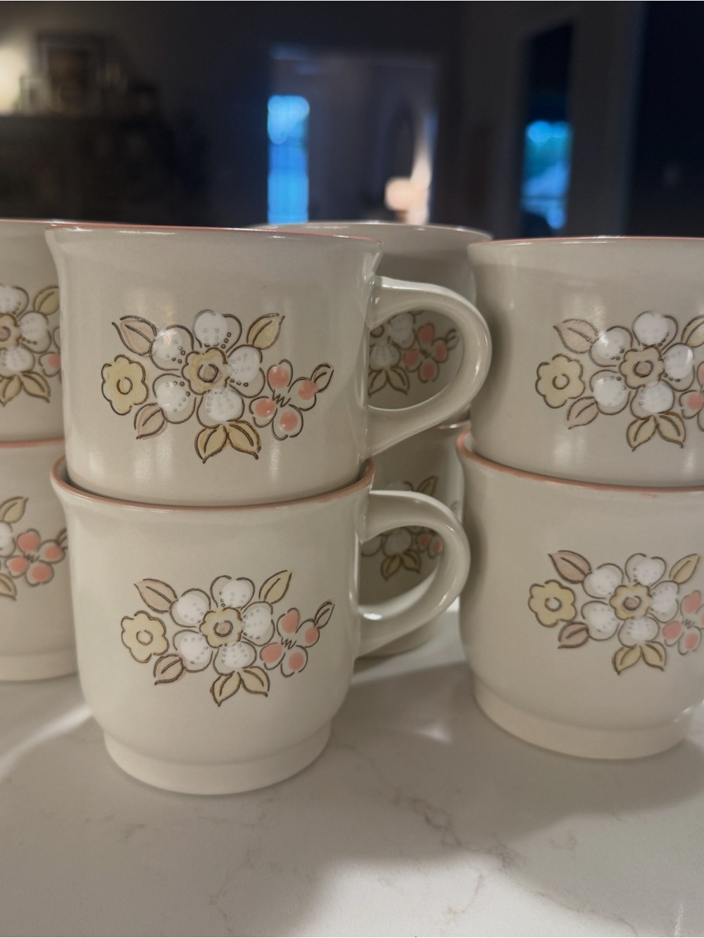 Set of 8 Cream Floral Japan Stoneware Mugs Fleur de Bois